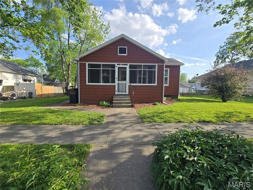 310 E South Ave, Greenville, IL, 62246-1822 | Card Image