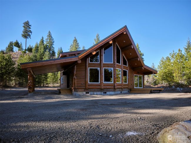 Front of Cabin | Image 5