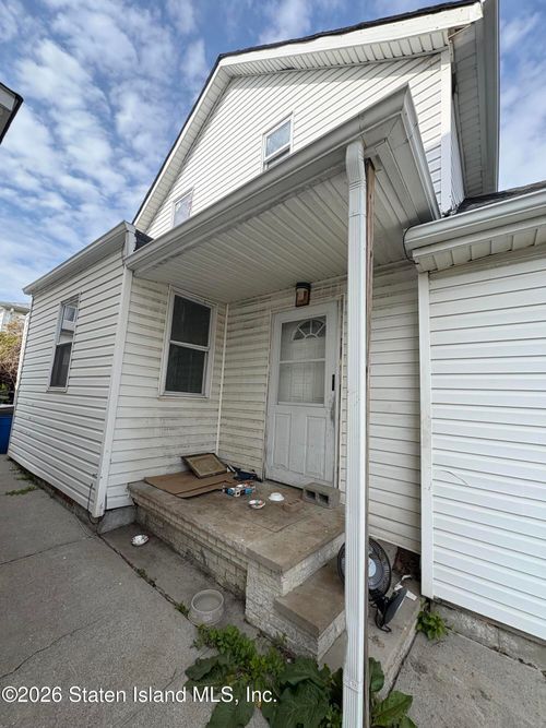 49 Foch Ave, Staten Island, NY, 10305-4411 | Card Image