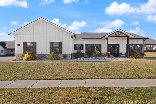 3033 Masters Dr, Floyds Knobs, IN, 47119-5600 | Card Image