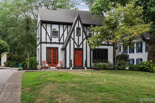 33 Plant Ave, Webster Groves, MO, 63119-3042 | Card Image