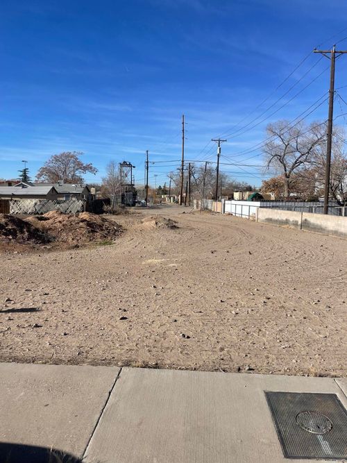 711 C 7th St Sw, Albuquerque, NM, 87102 | Card Image