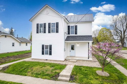 521 E Short St, Winchester, IN, 47394-1323 | Card Image