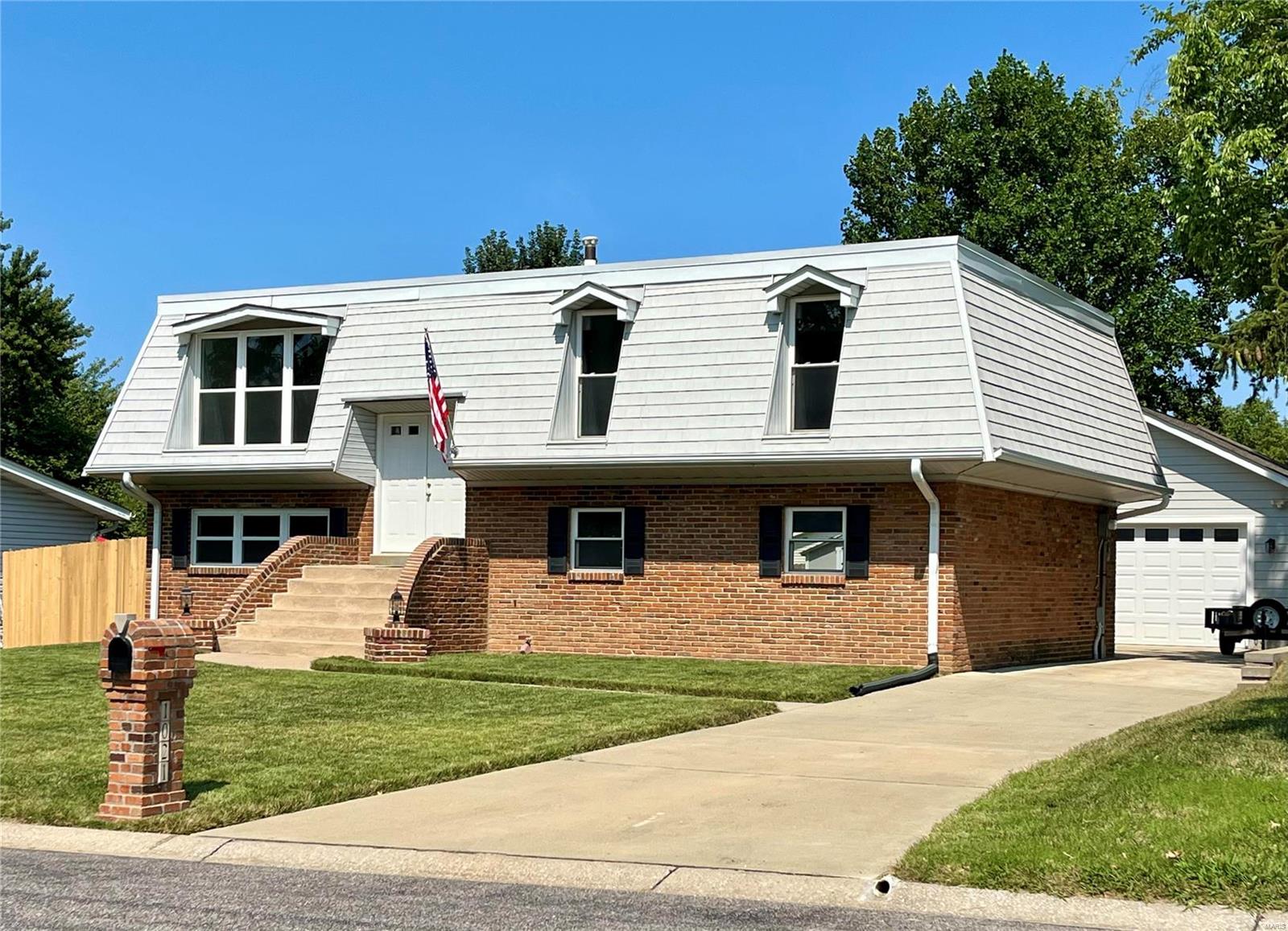 Wilmington Dr, Saint Charles, MO 63301