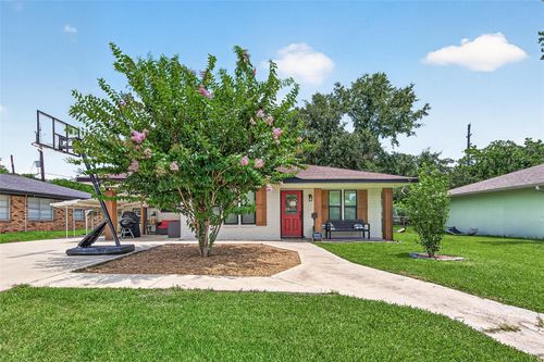 1005 Avenue D, Rosenberg, TX, 77471-2315 | Card Image