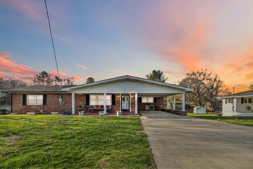 511 Moore Rd, Williamsburg, KY, 40769-2102 | Card Image