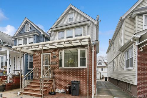 139-18 86th Ave, Jamaica, NY, 11435-3002 | Card Image