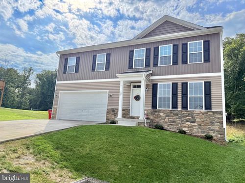 137 Thyme Way, BUNKER HILL, WV, 25413-4074 | Card Image