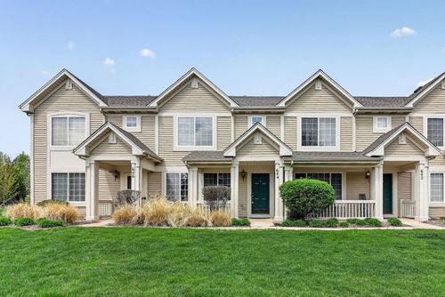 644-644 Lincoln Station Dr, Oswego, IL, 60543-8138 | Card Image