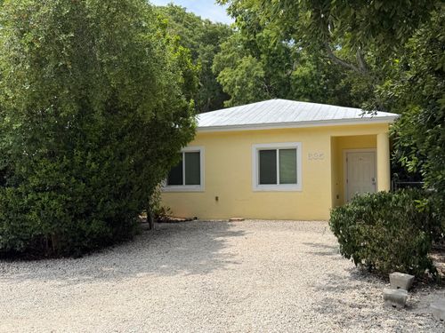 635 Cabrera St, Key Largo, FL, 33037-4604 | Card Image