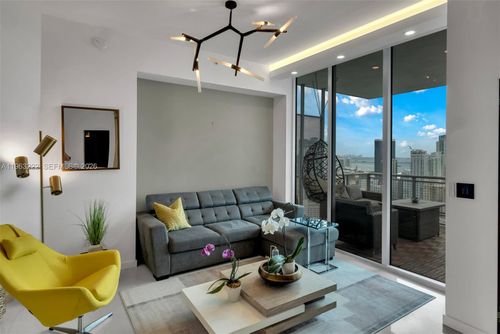 4103-350 Miami Ave, Miami, FL, 33130-1909 | Card Image