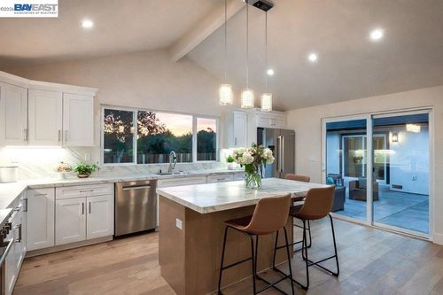 3161 Plymouth Rd, Lafayette, CA, 94549-3235 | Card Image