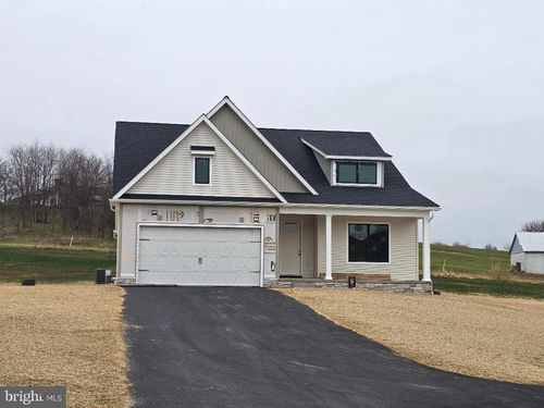 10842 Sierra Dr, WAYNESBORO, PA, 17268-9832 | Card Image