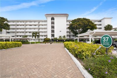 107 - 37 High Point Circle E, Condo with 2 bedrooms, 2 bathrooms and null parking in Naples FL | Image 3