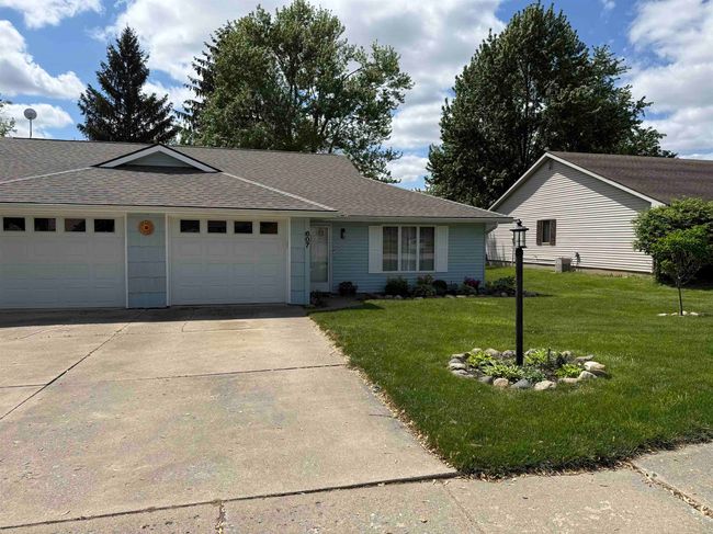 607 Pine Run, Condo with 2 bedrooms, 1 bathrooms and null parking in Angola IN | Image 6