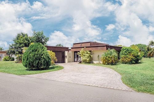 5311 Banyan Ln, Tamarac, FL, 33319-3007 | Card Image