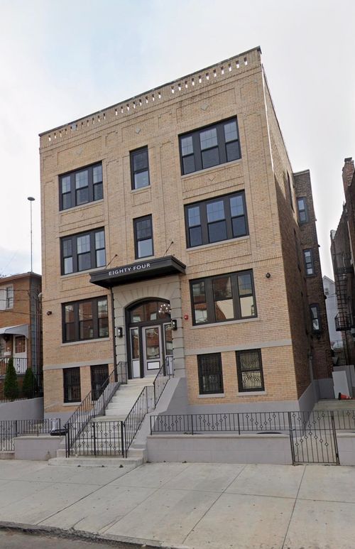 3l-84 Van Wagenen Ave, Jersey City, NJ, 07306-5323 | Card Image