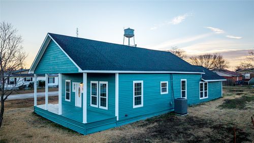 324 E Pace St, Frost, TX, 76641-3413 | Card Image
