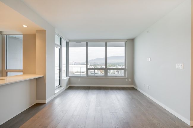 1205 - 118 Carrie Cates Court, Condo with 1 bedrooms, 1 bathrooms and 1 parking in North Vancouver BC | Image 4