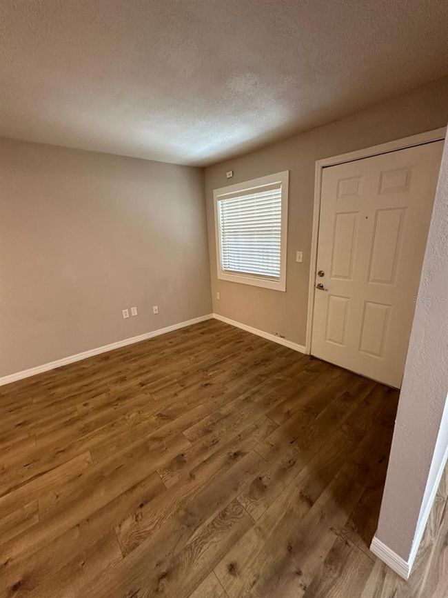 LIVING AREA | Image 4
