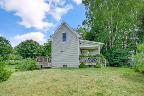 136 Spring St, Vineyard Haven, MA, 02568-5506 | Card Image