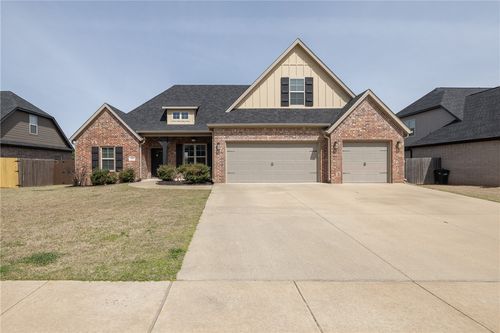 452 Romano Ave, Tontitown, AR, 72762-6340 | Card Image