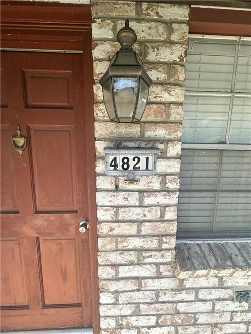 4821 Zenith St, Metairie, LA, 70001-1115 | Card Image