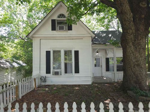 216 Elizabeth Ter, Hot Springs, AR, 71901-2941 | Card Image