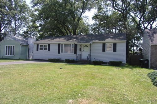 223 W Molloy Rd, Syracuse, NY, 13211-1461 | Card Image