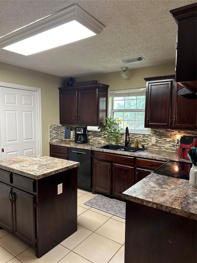 6226 Live Oak Trl, House other with 3 bedrooms, 2 bathrooms and null parking in Abilene TX | Image 11