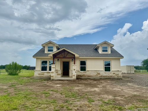 1075 E County Road, Natalia, TX, 78059 | Card Image