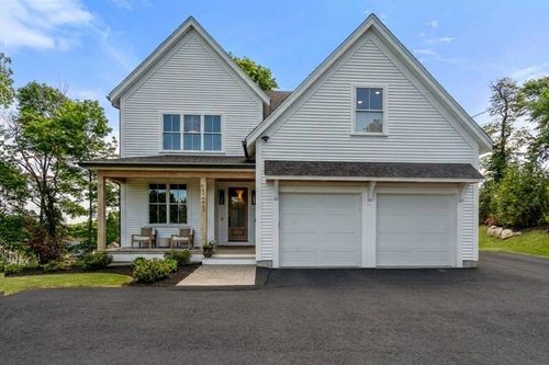 123 Mount Pleasant St, Marlborough, MA, 01752-5103 | Card Image