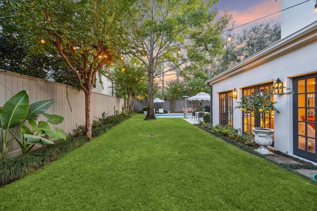 2129 Brentwood Dr, House other with 3 bedrooms, 5 bathrooms and 2 parking in Houston TX | Image 47