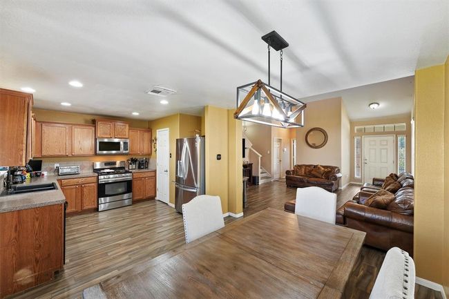 2439 Pinpoint Dr, House other with 3 bedrooms, 3 bathrooms and 2 parking in Spring TX | Image 10