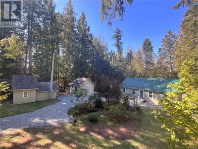 683 South Rd, House other with 2 bedrooms, 1 bathrooms and 2 parking in Gabriola BC | Image 3