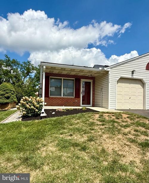 4721 Charles Rd, Mechanicsburg, PA, 17050-7712 | Card Image