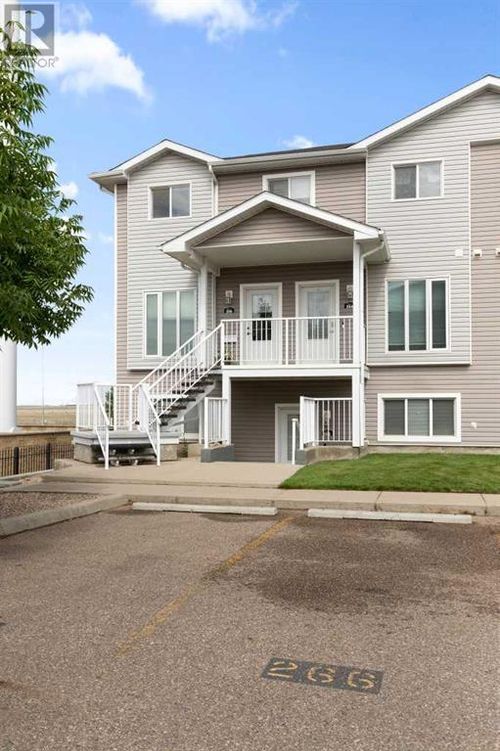 266 Northlands Pointe Ne, Medicine Hat, AB, T1C0B9 | Card Image