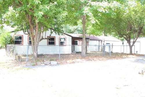 1816 Greene 724 Rd, Paragould, AR, 72450-9404 | Card Image