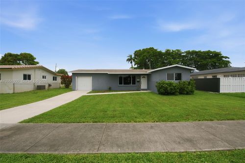 2901 Cleveland St, Hollywood, FL, 33020 | Card Image