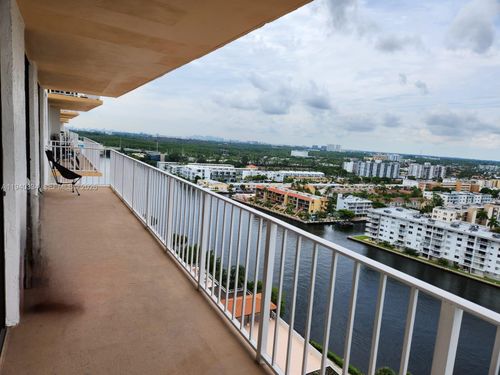 apt-1908-290 174th St, Sunny Isles Beach, FL, 33160-3255 | Card Image