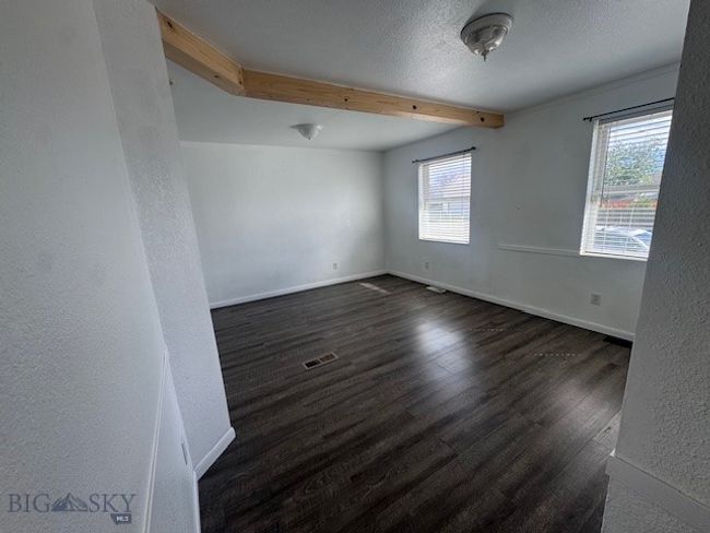 Upper Unit | Image 25