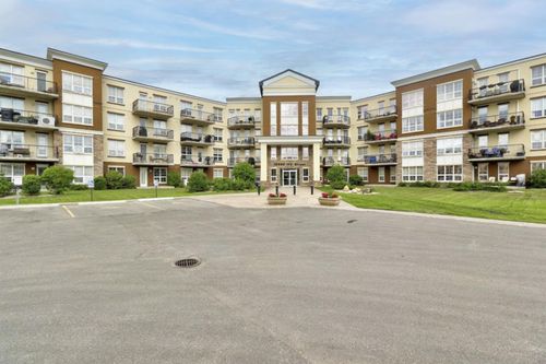 215-12330 102 St, Grande Prairie, AB, T8V0N4 | Card Image