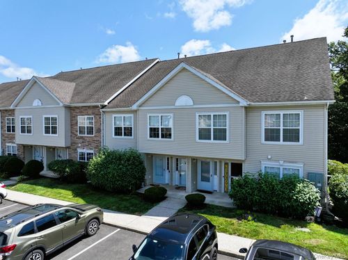 10-1139 Maggie Rd, Newburgh, NY, 12550-7031 | Card Image