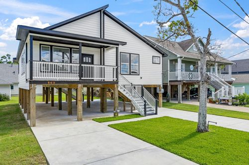 226 S Y St, La Porte, TX, 77571-6659 | Card Image