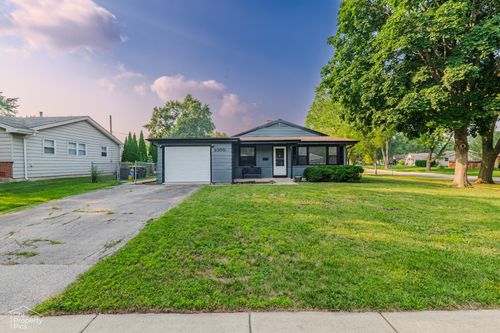 2100 Martin Ln, Rolling Meadows, IL, 60008-2746 | Card Image
