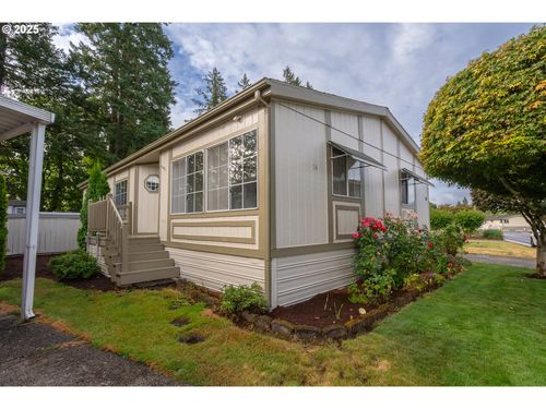 16-13900 Se Highway 212, Clackamas, OR, 97015-8438 | Card Image