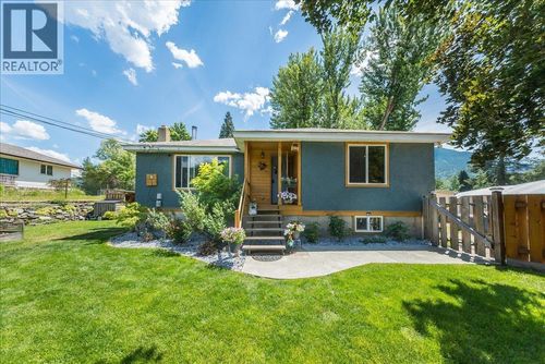 526 12th Ave, Genelle, BC, V0G1G0 | Card Image