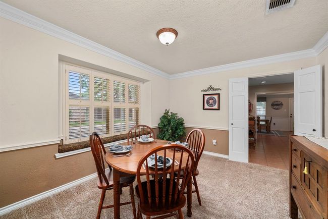 Formal Dining Room | Image 9