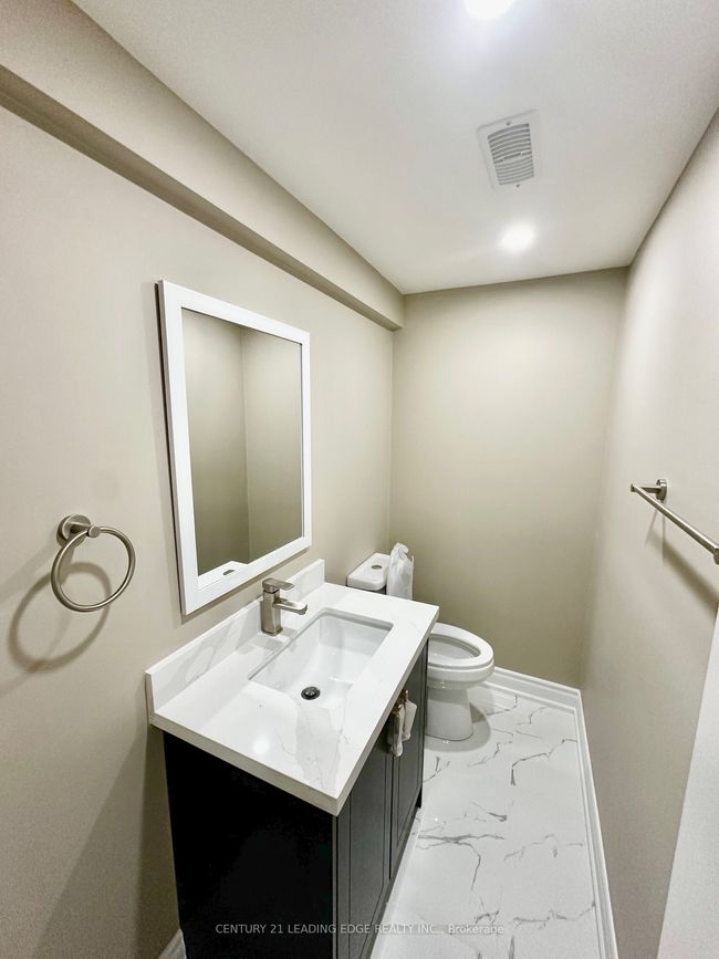 BSMT - 30 Huggins Dr, House other with 3 bedrooms, 3 bathrooms and 1 parking in Whitby ON | Image 10