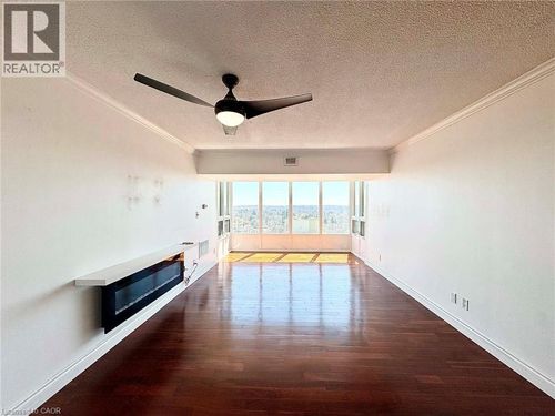 810-237 King Street W, Cambridge, ON, N3H5L2 | Card Image